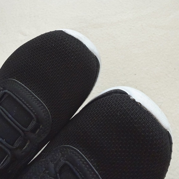 Skechers Hands Free Swift Fit Memory Foam Black White Sneakers Shoes Size 7 - Picture 15 of 16